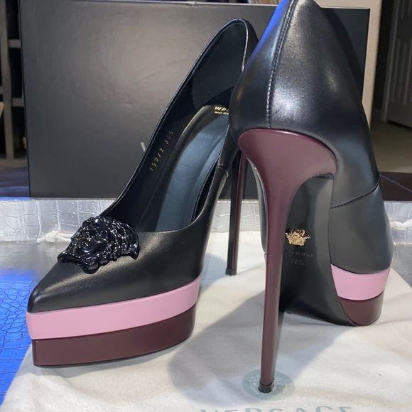 Versace Pumps - Picture 6 of 11